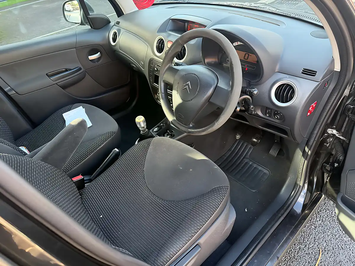 Used 2010 Citroen C3 First - Interior and Exterior details 17