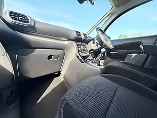 Used 2010 Citroen C3 Picasso Exclusive Black - Interior and Exterior details 15