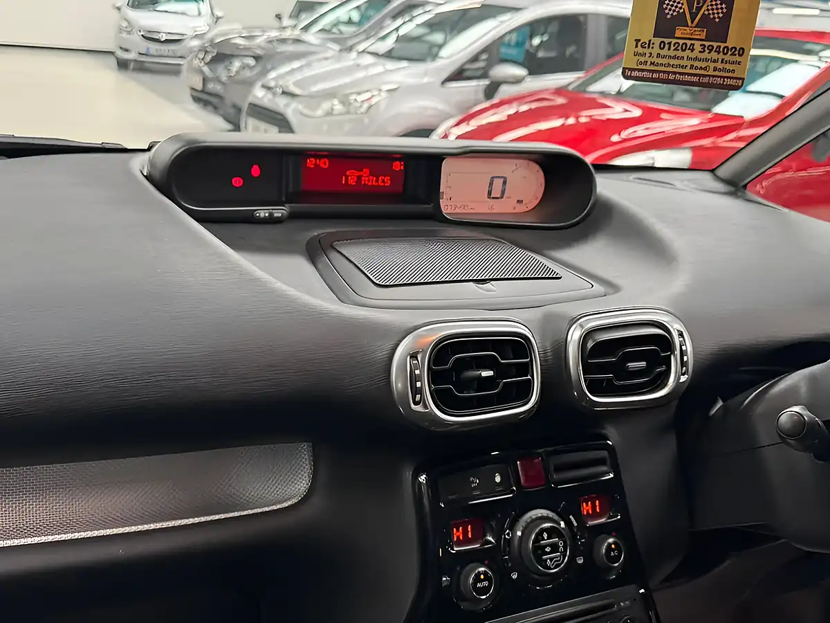 Used 2010 Citroen C3 Picasso Exclusive Red - Interior and Exterior details 10