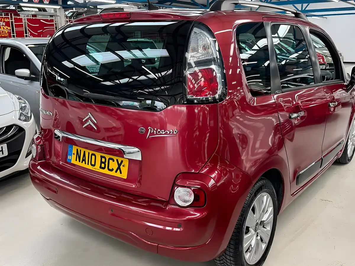 Used 2010 Citroen C3 Picasso Exclusive Red - Interior and Exterior details 8