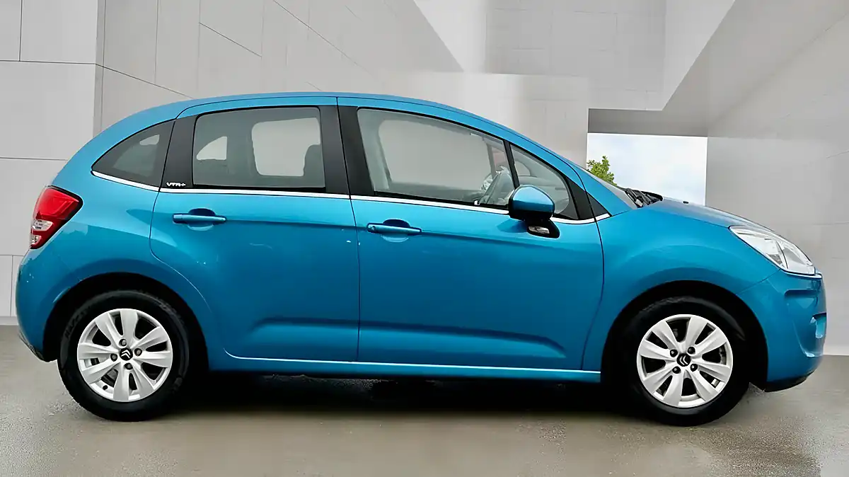 Used 2010 Citroen C3 Vtr+ Blue - Interior and Exterior details 7