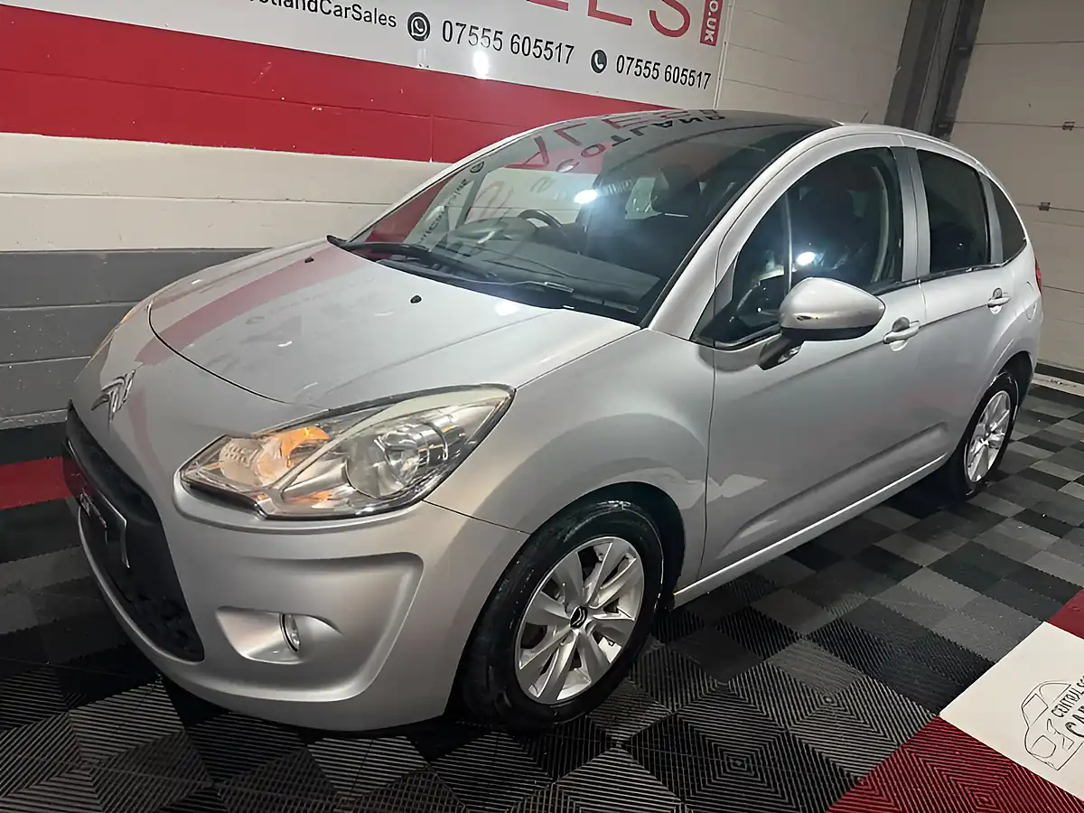 Used 2010 Citroen C3 Vtr+ Silver - Interior and Exterior details 6