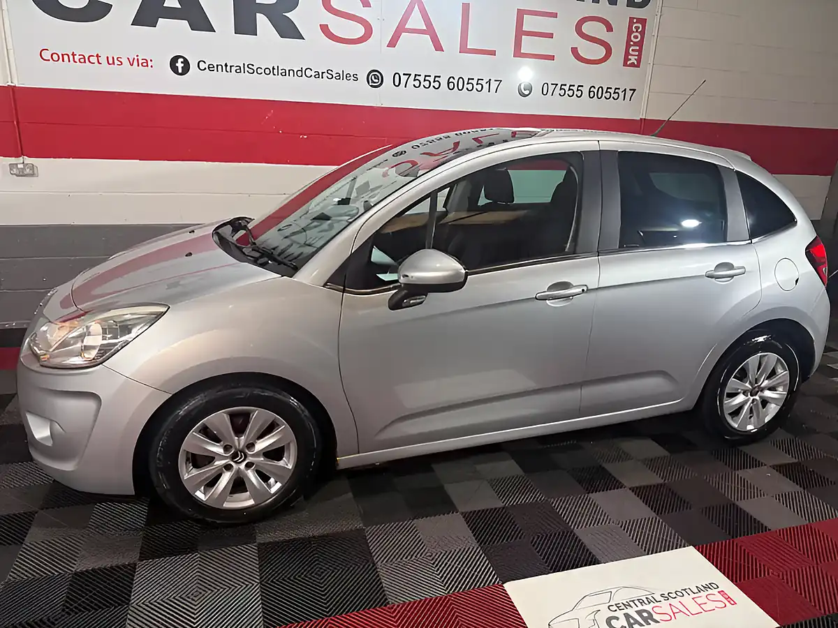 Used 2010 Citroen C3 Vtr+ Silver - Interior and Exterior details 9