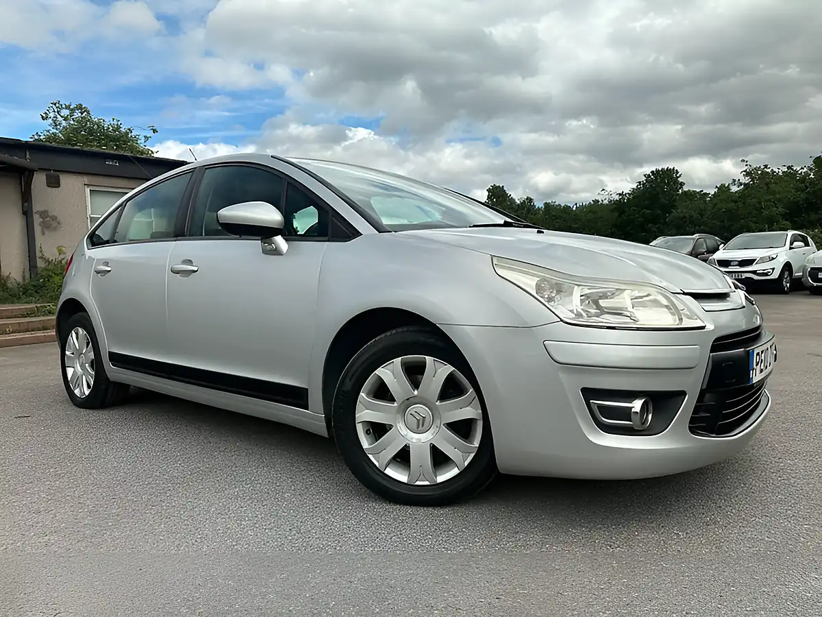 Used 2010 Citroen C4 Vtr+ Silver - Front View
