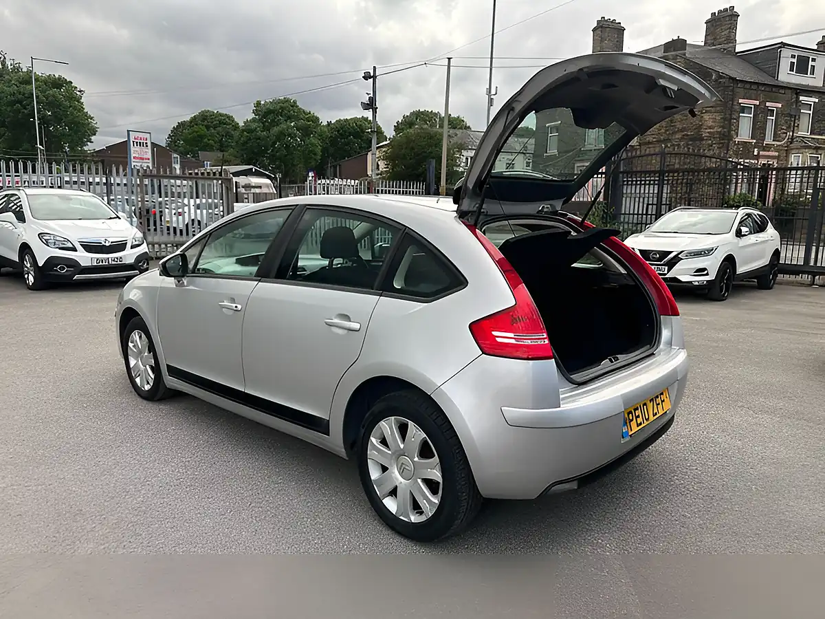 Used 2010 Citroen C4 Vtr+ Silver - Interior and Exterior details 15