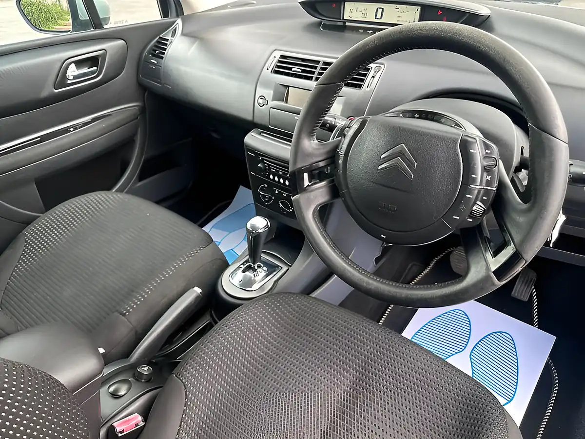 Used 2010 Citroen C4 Vtr+ Silver - Interior and Exterior details 2