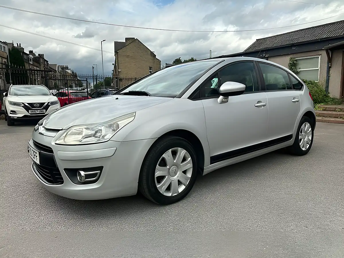 Used 2010 Citroen C4 Vtr+ Silver - Interior and Exterior details 5