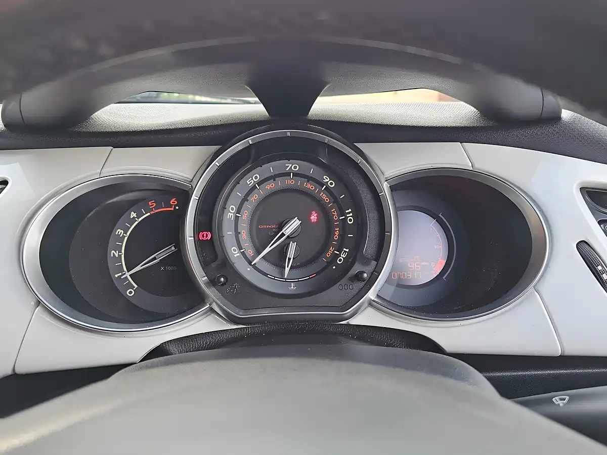 Used 2010 Citroen DS3 Black Euro 5 Black - Interior and Exterior details 13