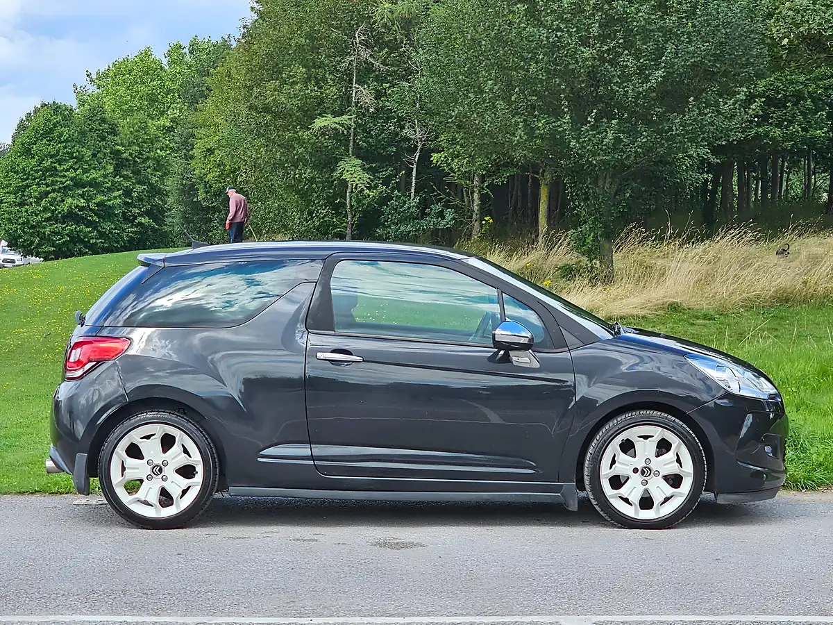 Used 2010 Citroen DS3 Black Euro 5 Black - Interior and Exterior details 8