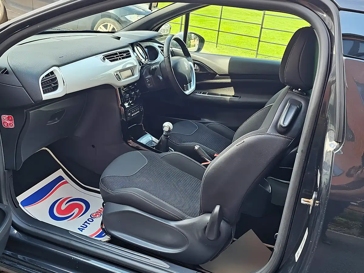 Used 2010 Citroen DS3 Black Euro 5 Black - Interior and Exterior details 9