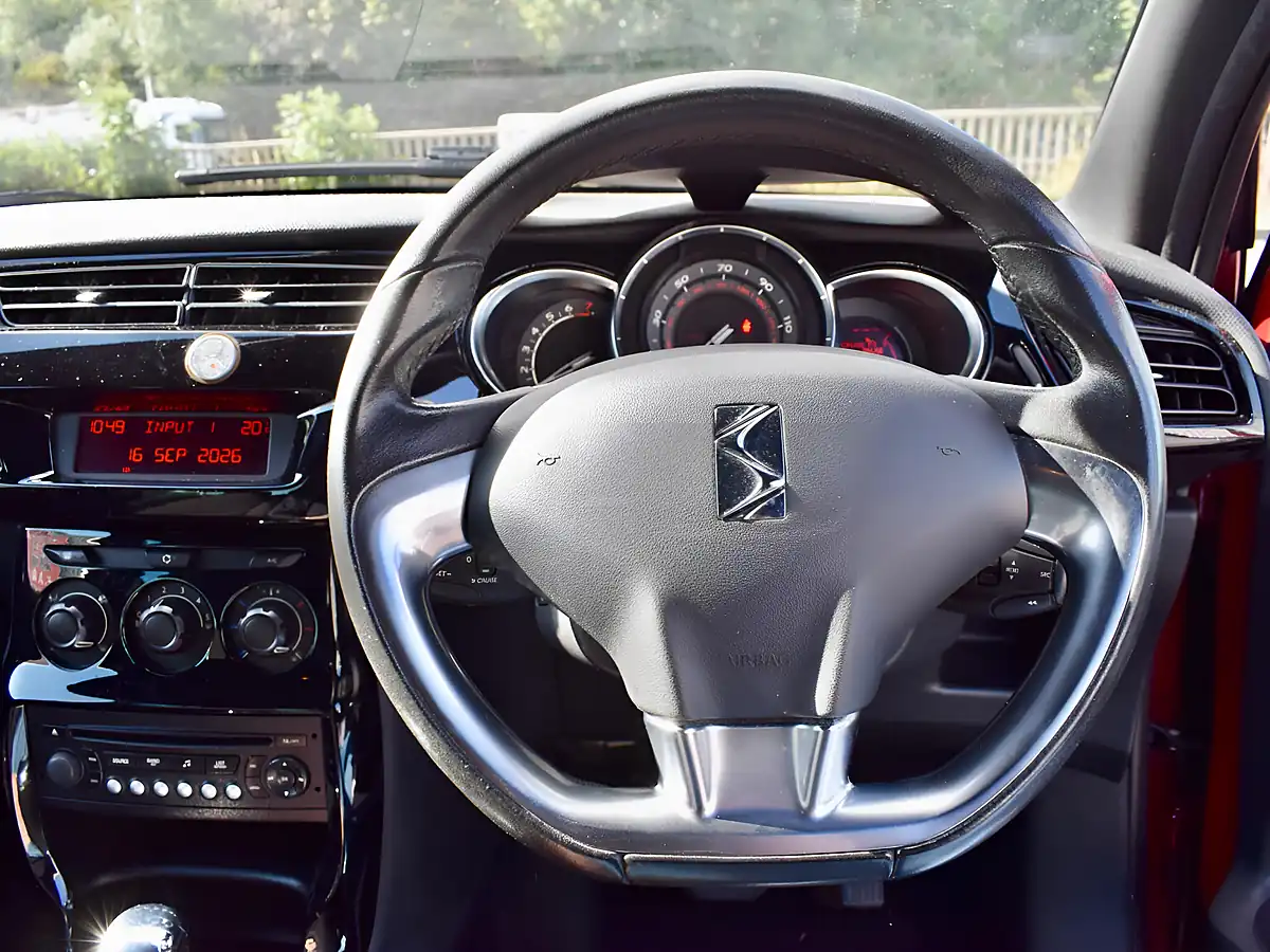 Used 2010 Citroen DS3 Dstyle Red - Interior and Exterior details 10