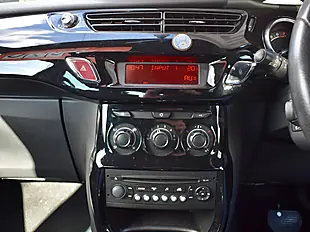Used 2010 Citroen DS3 Dstyle Red - Interior and Exterior details 11