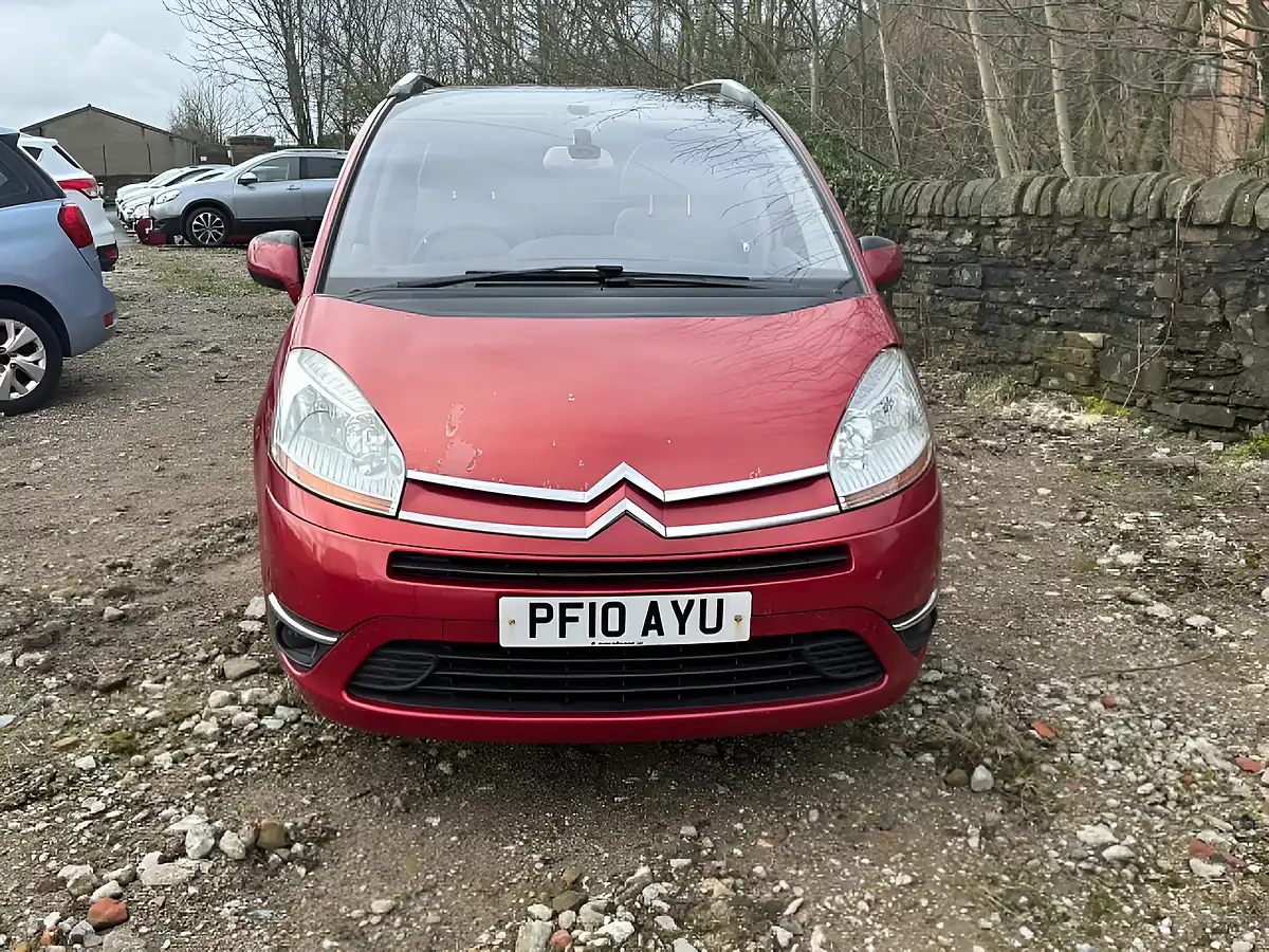 Used 2010 Citroen Grand C4 Picasso Exclusive Red - Interior and Exterior details 2