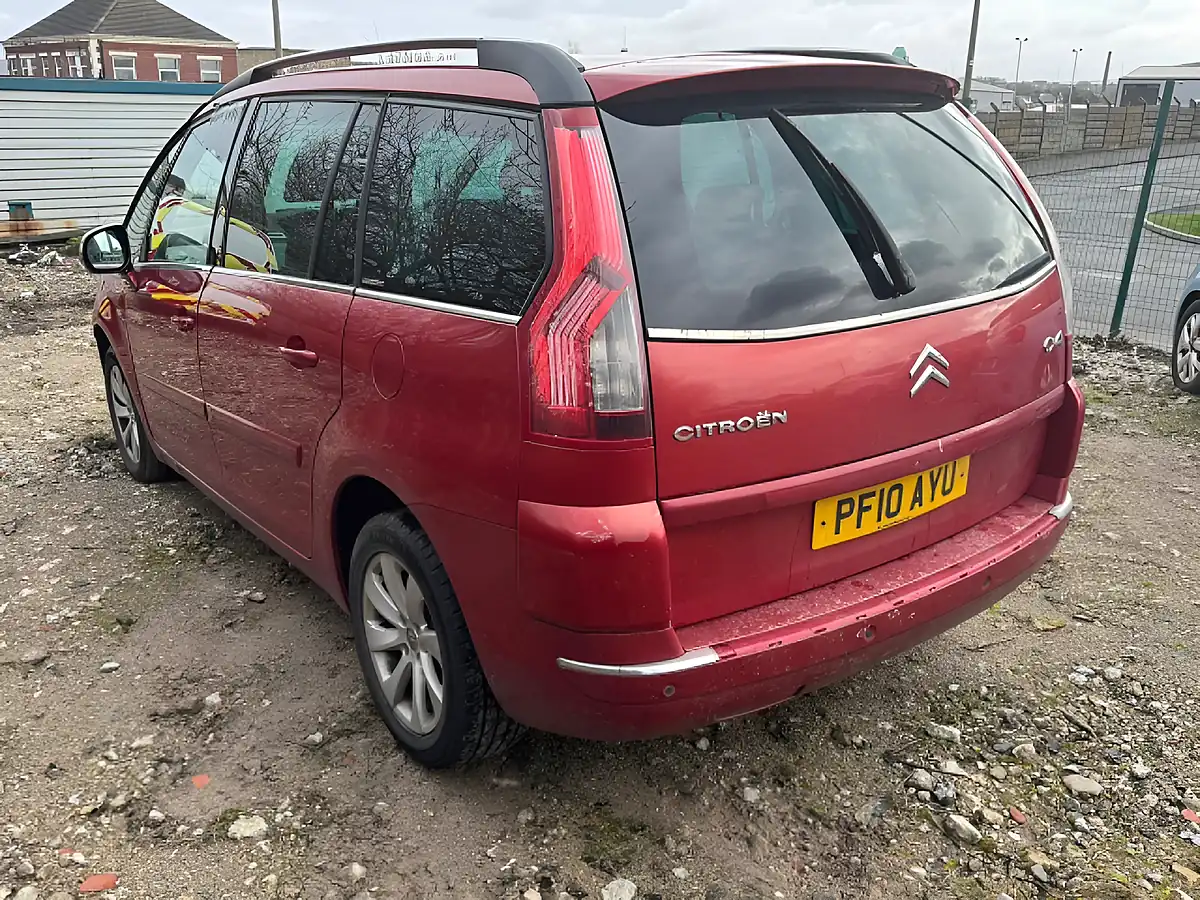 Used 2010 Citroen Grand C4 Picasso Exclusive Red - Interior and Exterior details 4