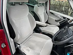 Used 2010 Citroen Grand C4 Picasso Exclusive Red - Interior and Exterior details 9
