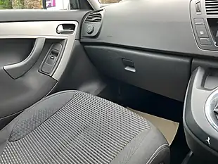 Used 2010 Citroen Grand C4 Picasso Vtr+ Silver - Interior and Exterior details 18