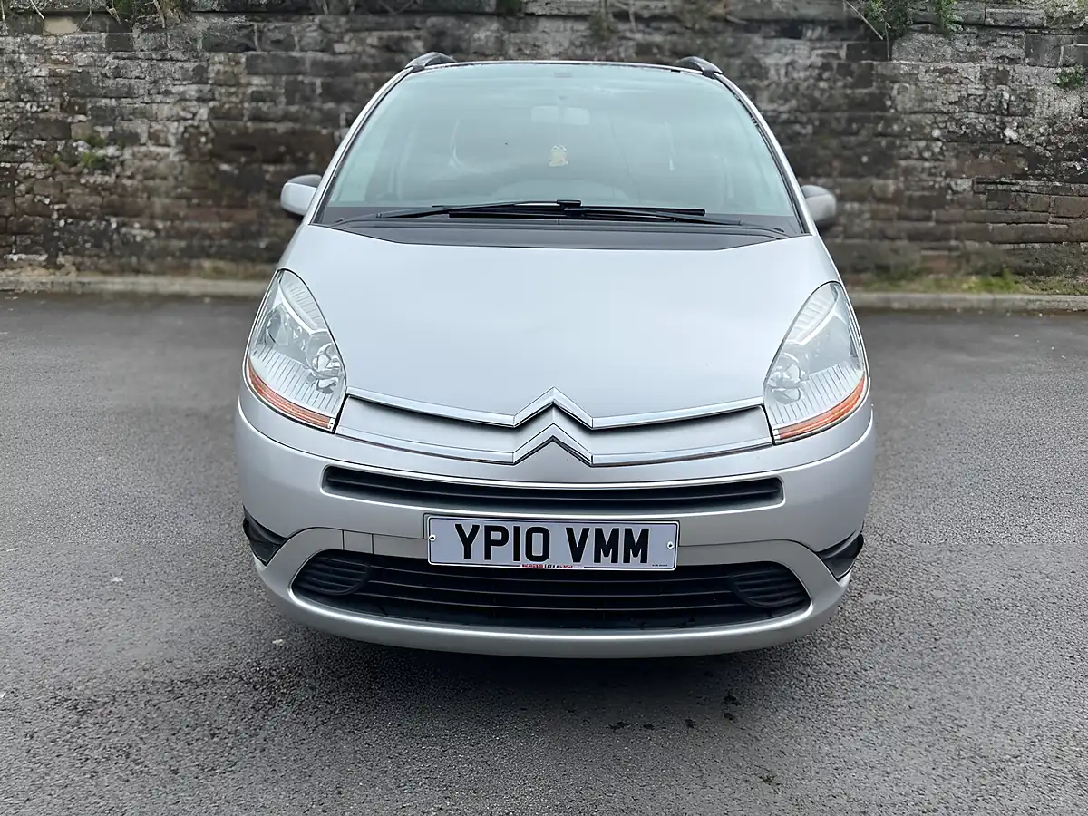 Used 2010 Citroen Grand C4 Picasso Vtr+ Silver - Interior and Exterior details 2