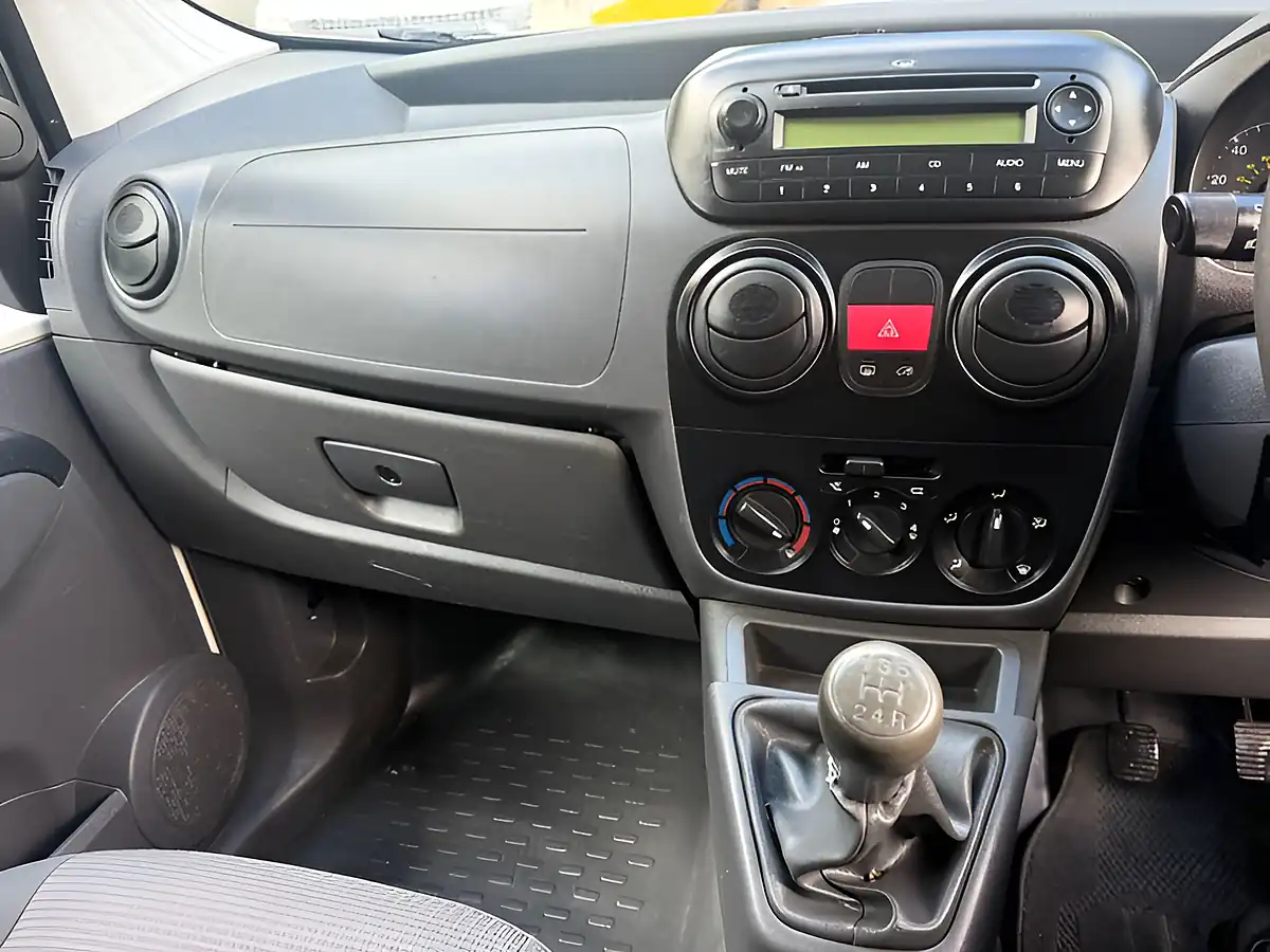 Used 2010 Citroen Nemo Lx White - Interior and Exterior details 17