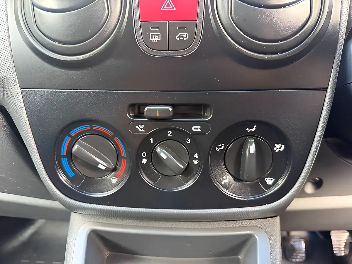 Used 2010 Citroen Nemo Lx White - Interior and Exterior details 18