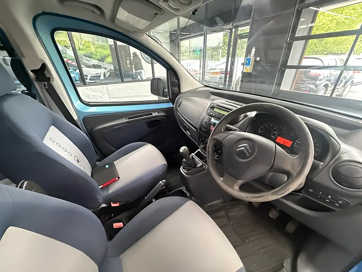 Used 2010 Citroen Nemo Multispace Blue - Interior and Exterior details 13