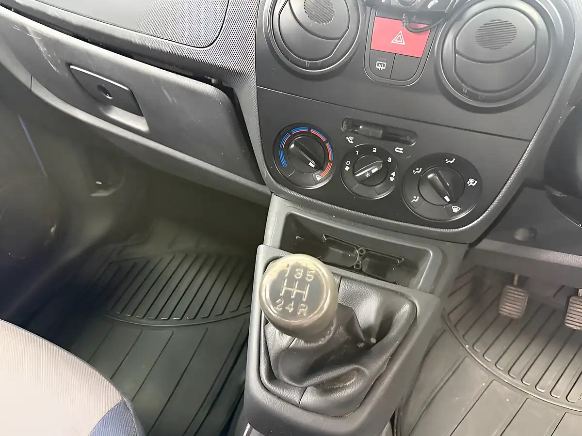 Used 2010 Citroen Nemo Multispace Blue - Interior and Exterior details 17