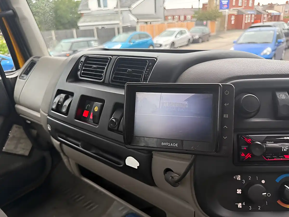 Used 2010 Daf LF45 Yellow - Interior and Exterior details 19