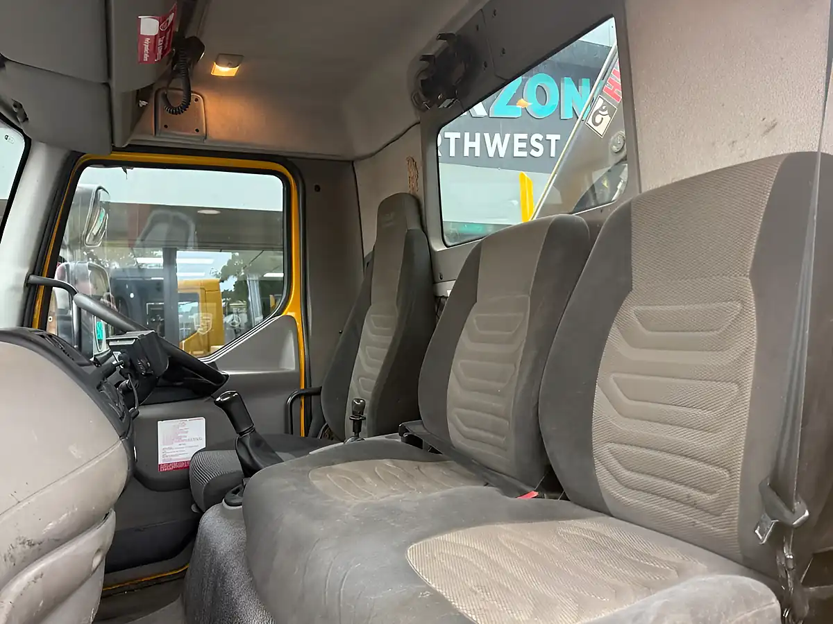 Used 2010 Daf LF45 Yellow - Interior and Exterior details 4