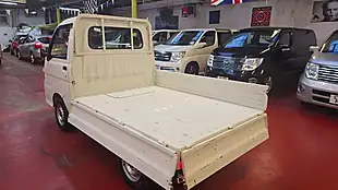 Used 2010 Daihatsu Hijet Dropside White - Interior and Exterior details 11