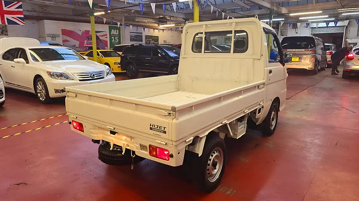 Used 2010 Daihatsu Hijet Dropside White - Interior and Exterior details 14