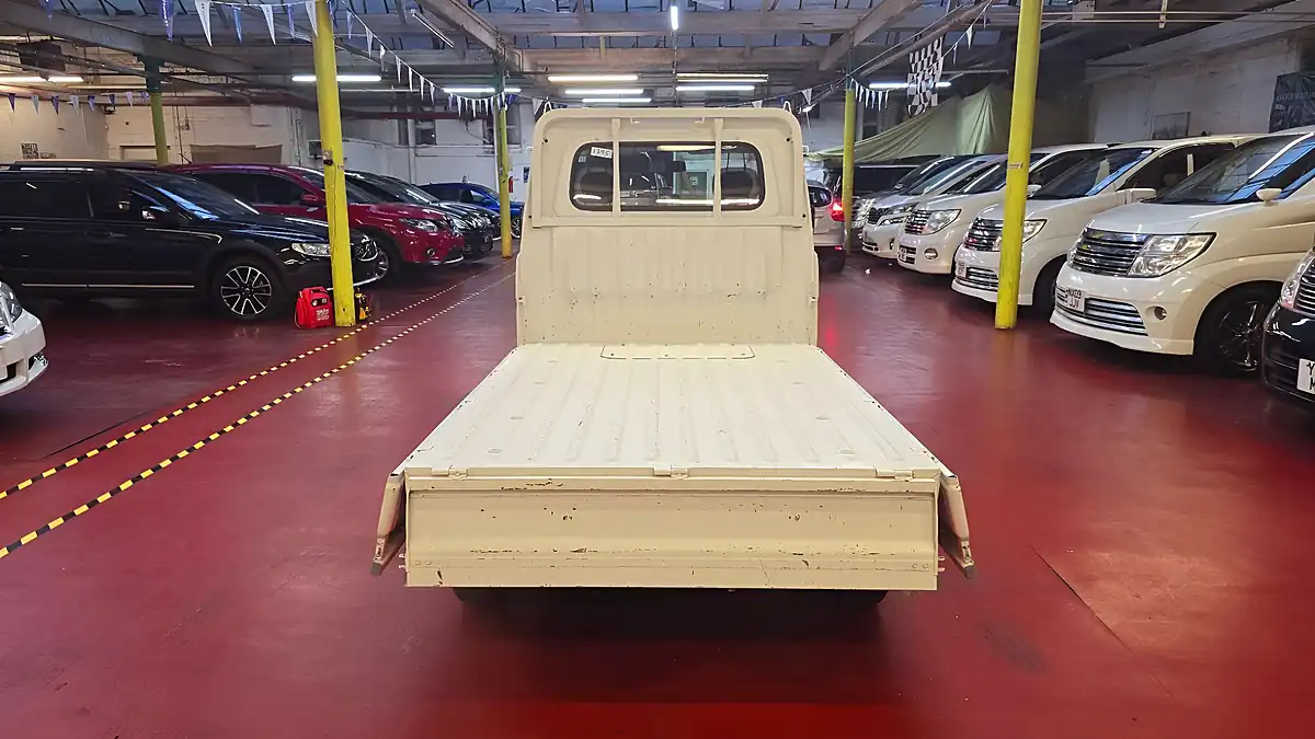 Used 2010 Daihatsu Hijet Dropside White - Interior and Exterior details 15