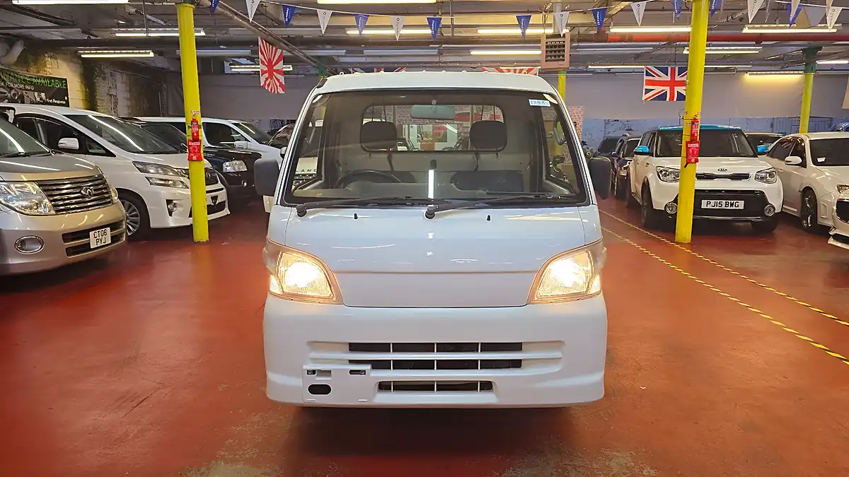 Used 2010 Daihatsu Hijet Dropside White - Interior and Exterior details 2