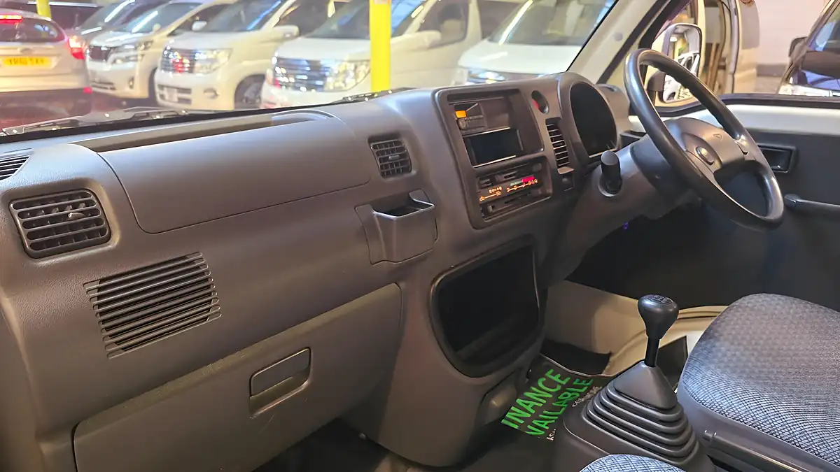 Used 2010 Daihatsu Hijet Dropside White - Interior and Exterior details 5