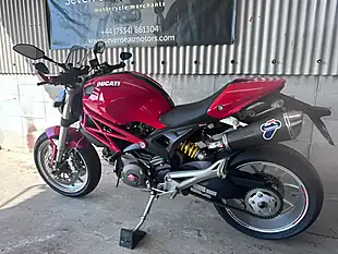 Used 2010 Ducati Monster S Red - Interior and Exterior details 9