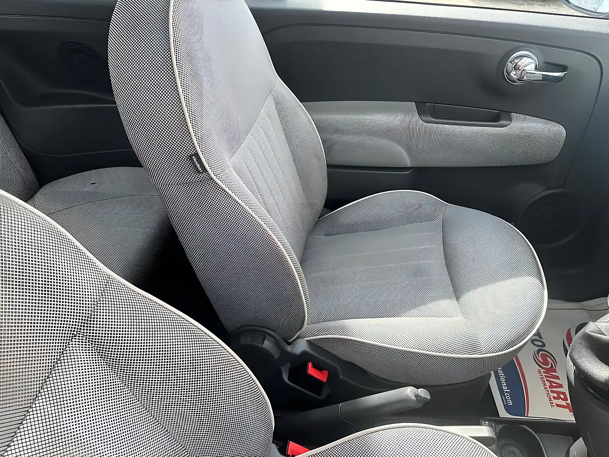 Used 2010 Fiat 500 Lounge Blue - Interior and Exterior details 9