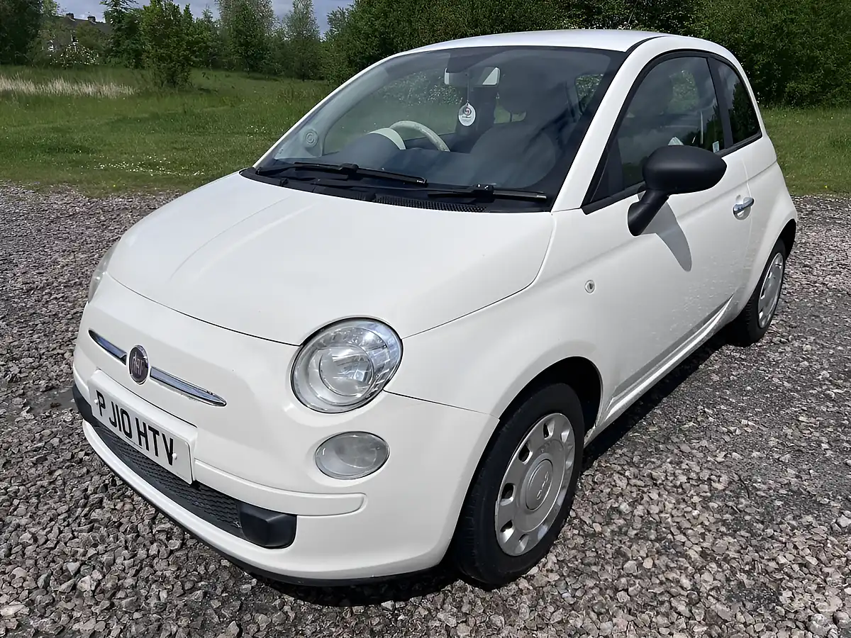 Used 2010 Fiat 500 Pop White - Front View