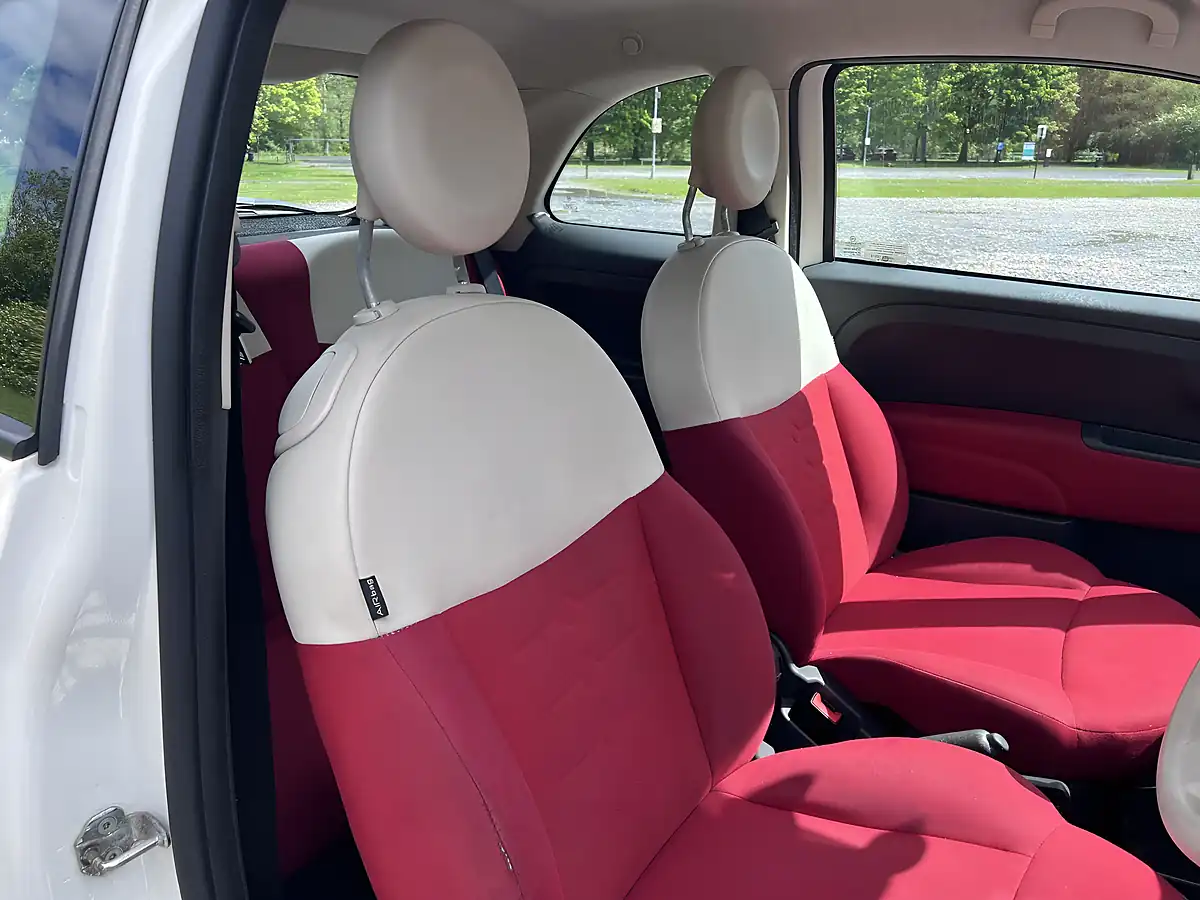 Used 2010 Fiat 500 Pop White - Interior and Exterior details 16