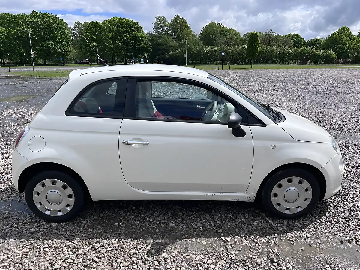 Used 2010 Fiat 500 Pop White - Interior and Exterior details 7