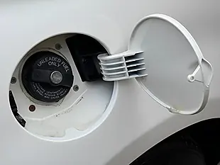 Used 2010 Fiat 500 Pop White - Interior and Exterior details 12