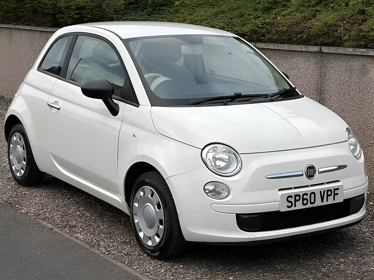 Used 2010 Fiat 500 Pop White - Interior and Exterior details 4