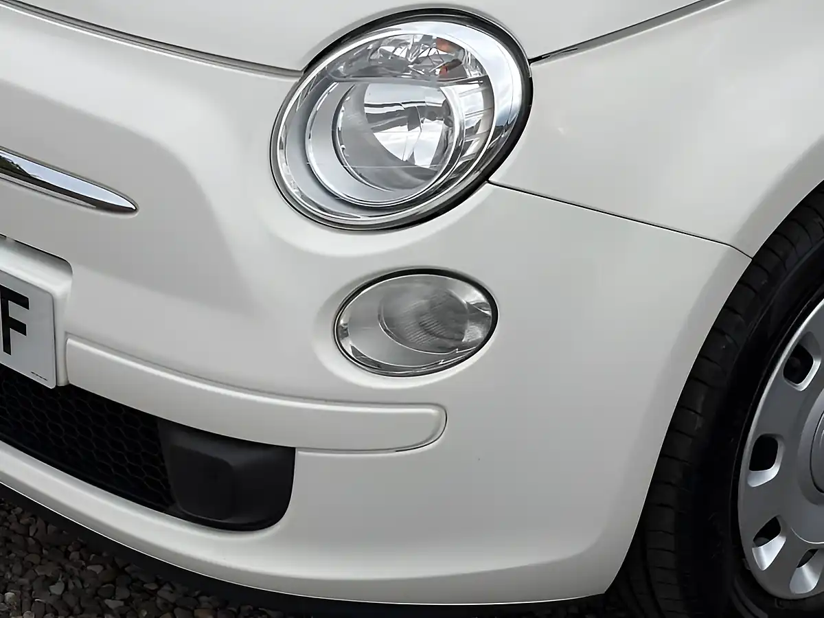 Used 2010 Fiat 500 Pop White - Interior and Exterior details 7