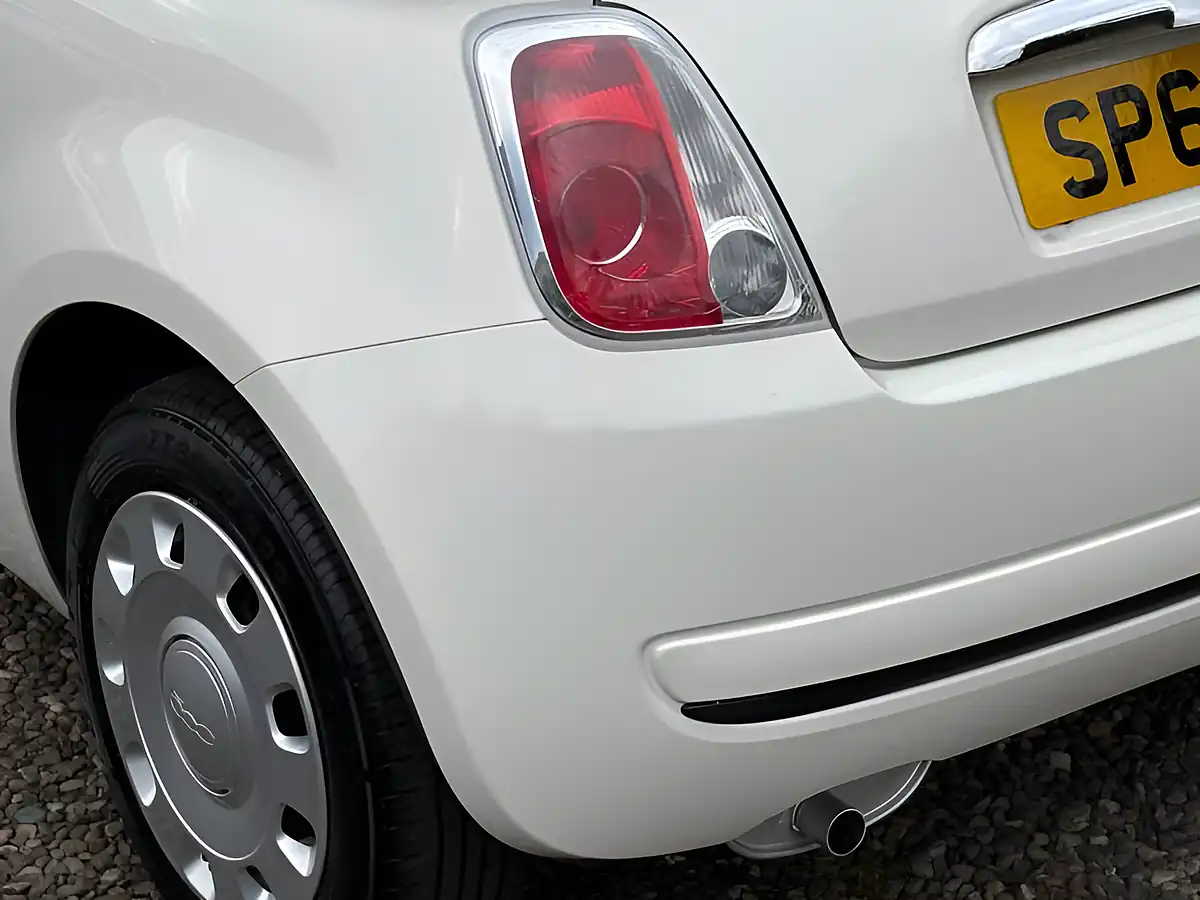 Used 2010 Fiat 500 Pop White - Interior and Exterior details 8