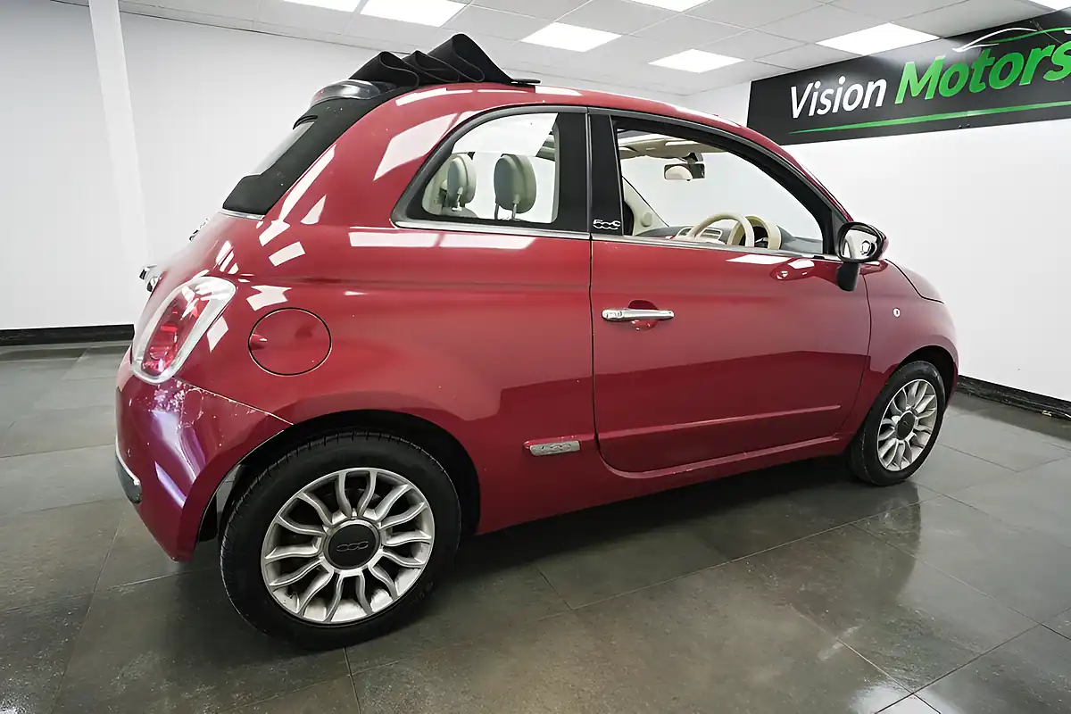 Used 2010 Fiat 500c Lounge Red - Interior and Exterior details 3