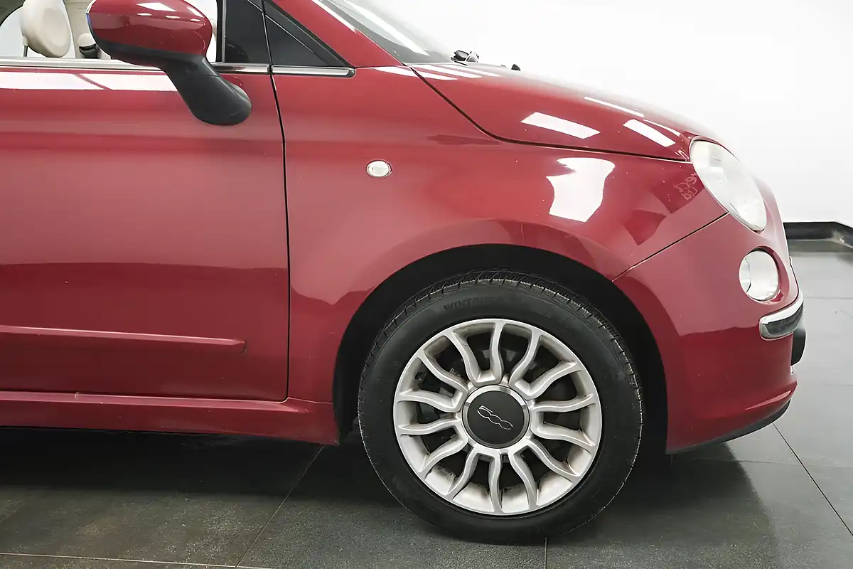 Used 2010 Fiat 500c Lounge Red - Interior and Exterior details 4