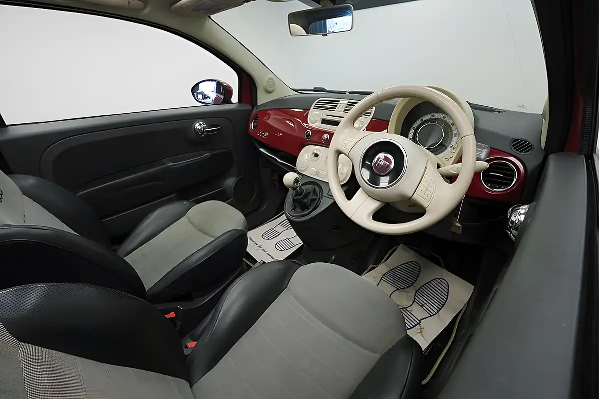 Used 2010 Fiat 500c Lounge Red - Interior and Exterior details 8