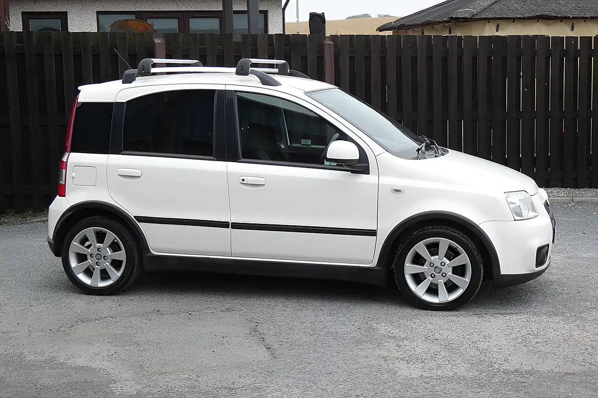 Used 2010 Fiat Panda White - Interior and Exterior details 2