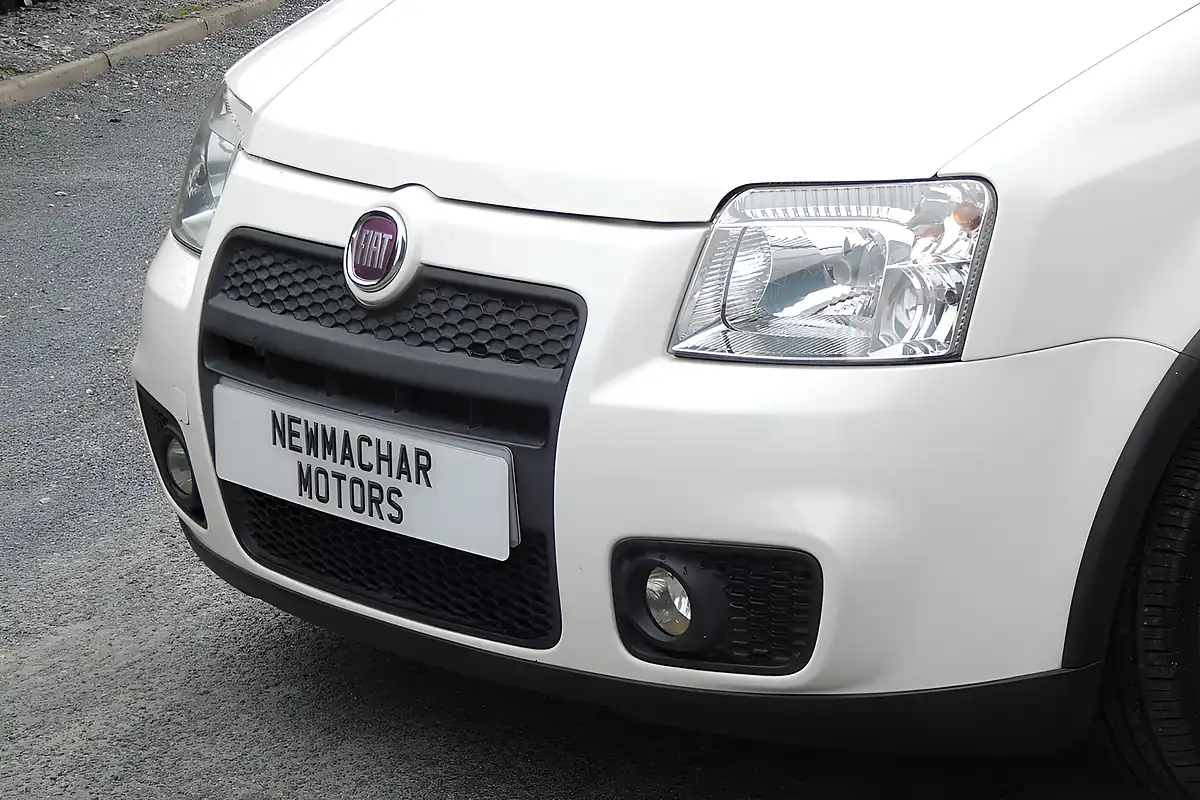 Used 2010 Fiat Panda White - Interior and Exterior details 7