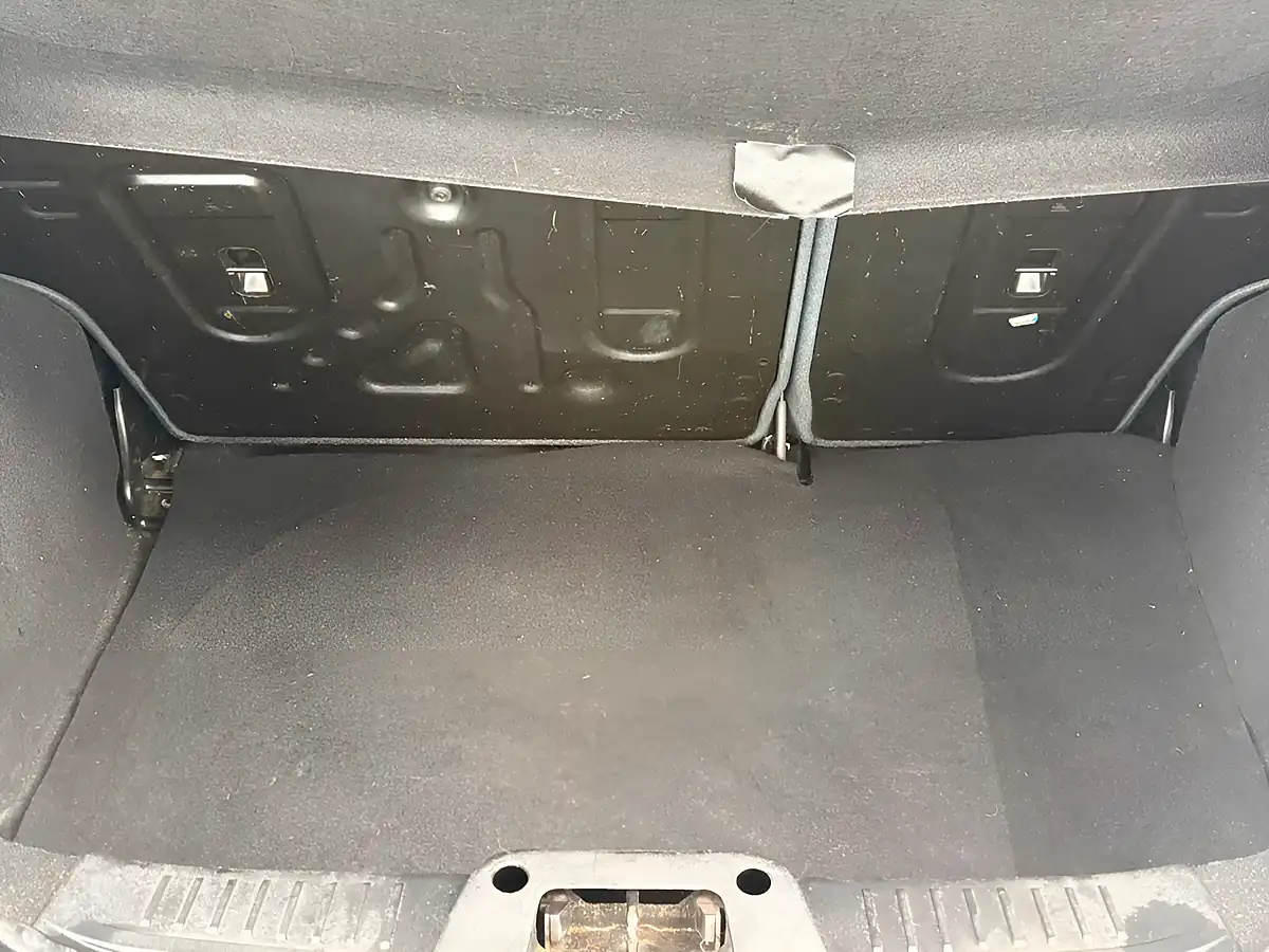 Used 2010 Ford Fiesta Edge Black - Interior and Exterior details 20