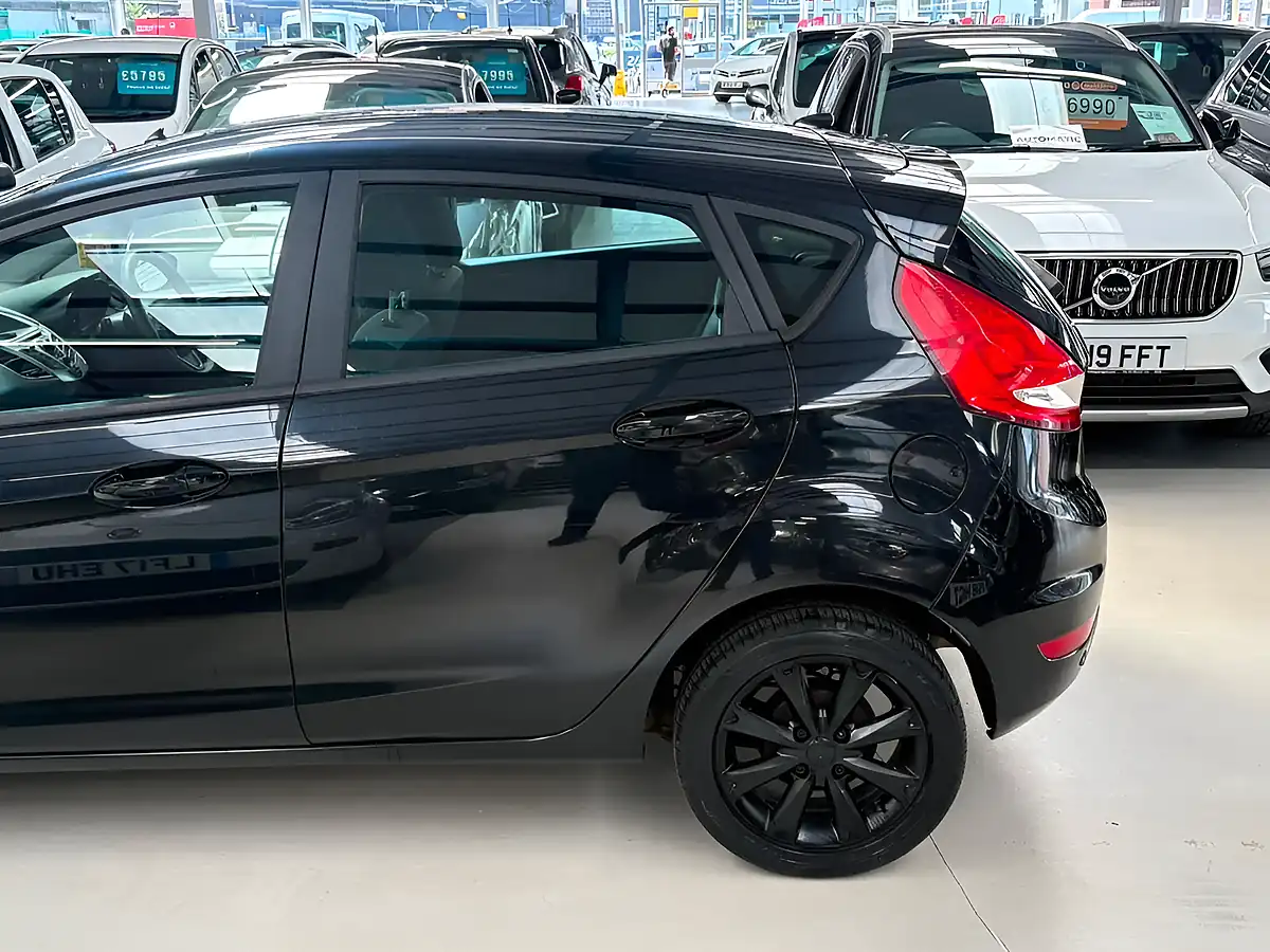 Used 2010 Ford Fiesta Edge Black - Interior and Exterior details 9