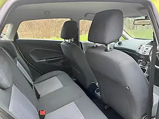 Used 2010 Ford Fiesta Edge Green - Interior and Exterior details 17