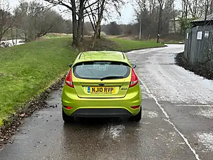 Used 2010 Ford Fiesta Edge Green - Interior and Exterior details 9